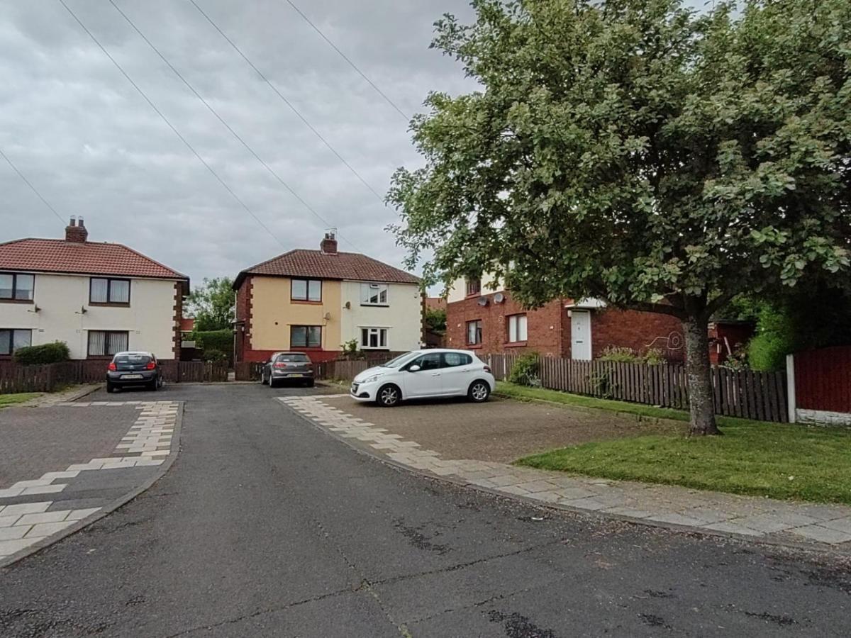 Apartamento Adrian House, Near Hospital, Easy Parking + Garden Carlisle  Exterior foto