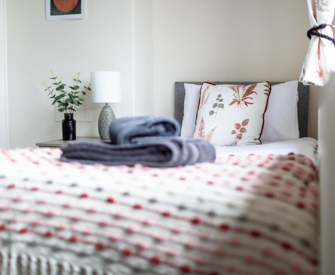 Apartamento Adrian House, Near Hospital, Easy Parking + Garden Carlisle  Exterior foto